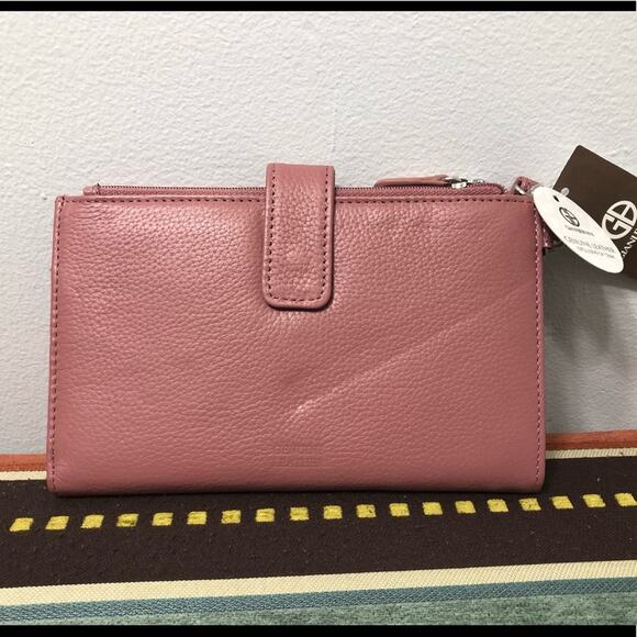 Giani Bernini softy DZ tech wristlet - Picture 3 of 4